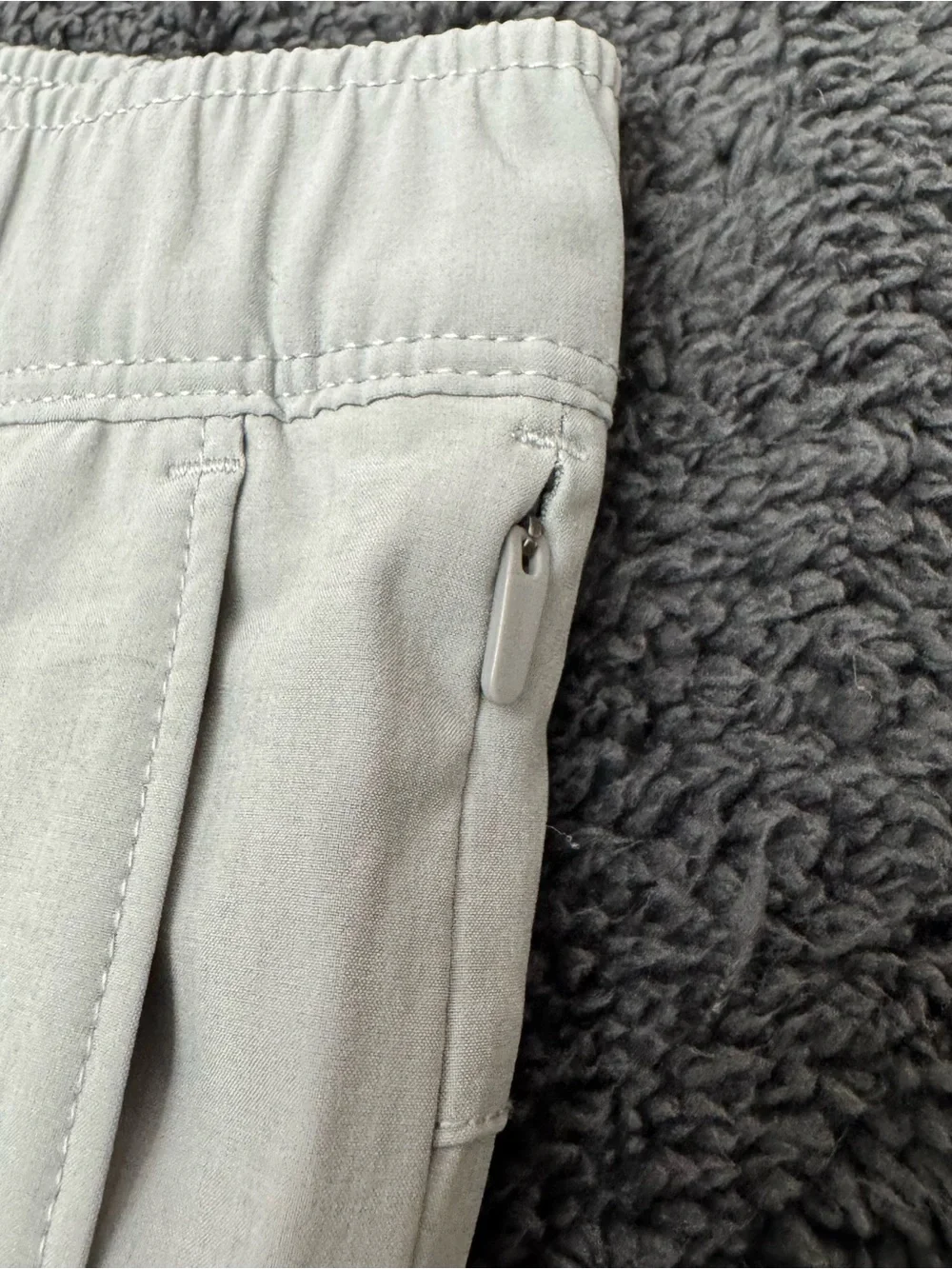 North Face Shorts Mens Size 2XL Outdoor Workout Lightweight Activewear Gray